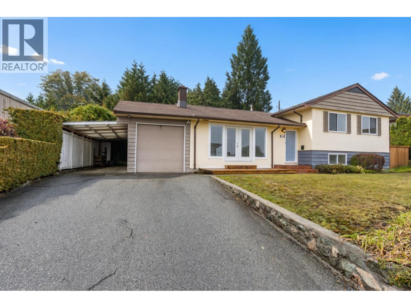 4128 CANTERBURY CRESCENT, North Vancouver