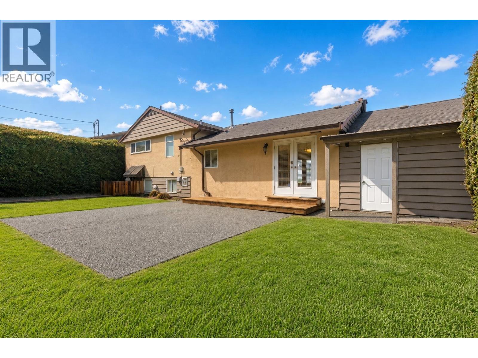 4128 CANTERBURY CRESCENT, North Vancouver 2
