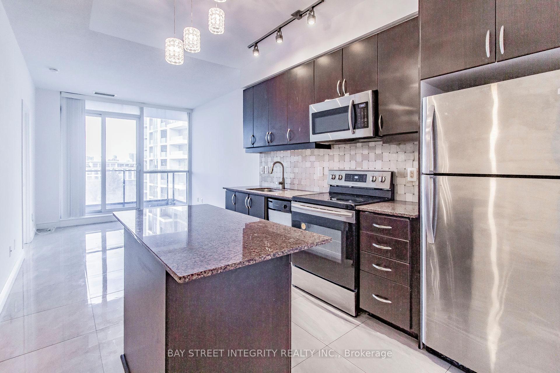 813 - 2885 Bayview Avenue, Toronto 5