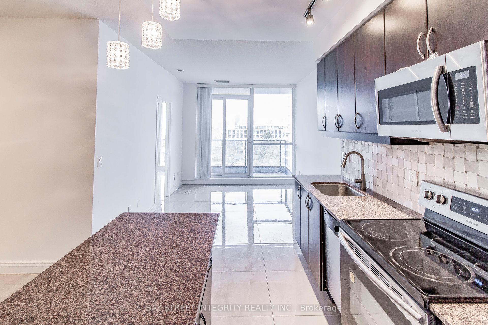 813 - 2885 Bayview Avenue, Toronto 3