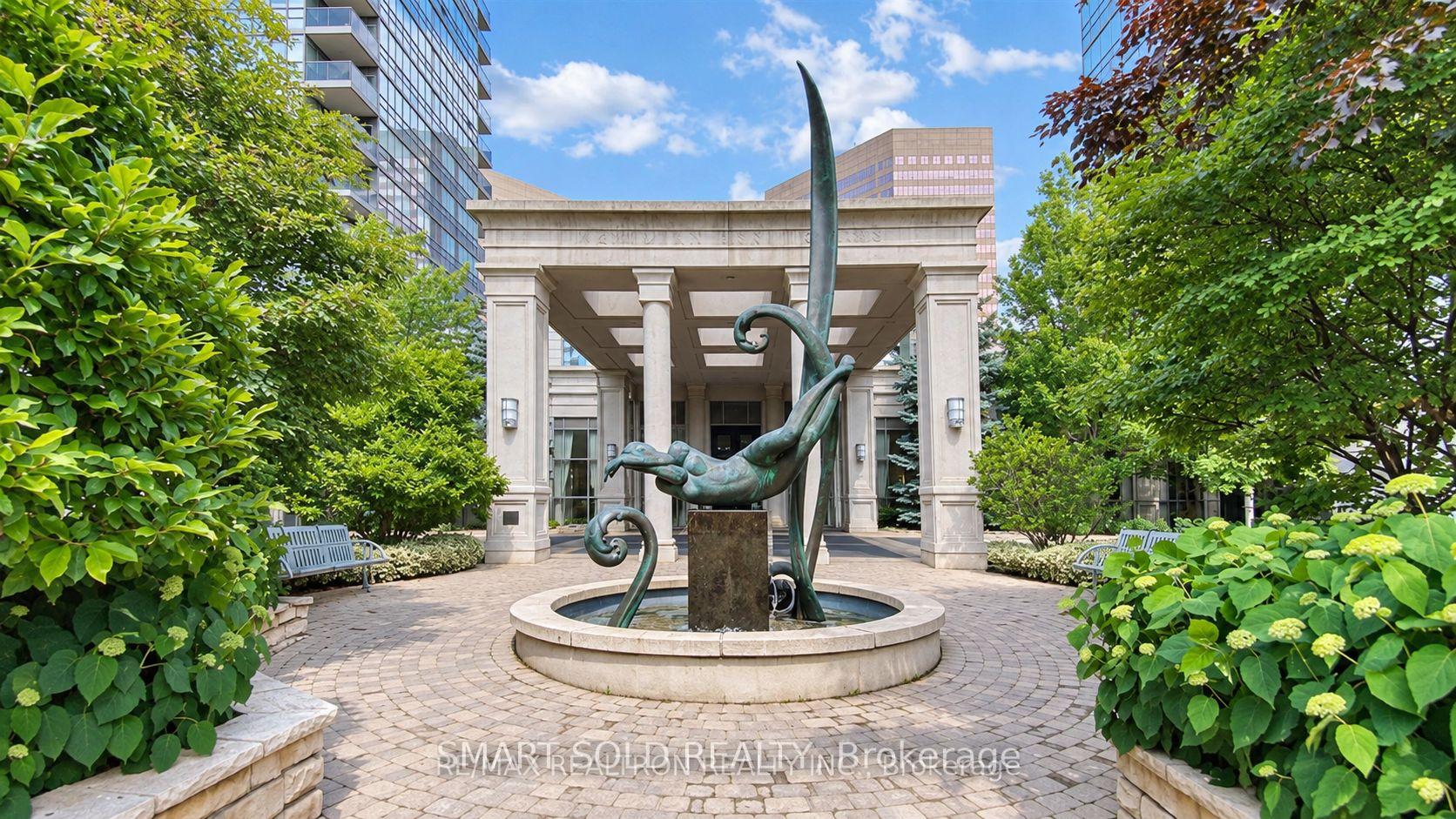 2413 - 15 Greenview Avenue, Toronto 3