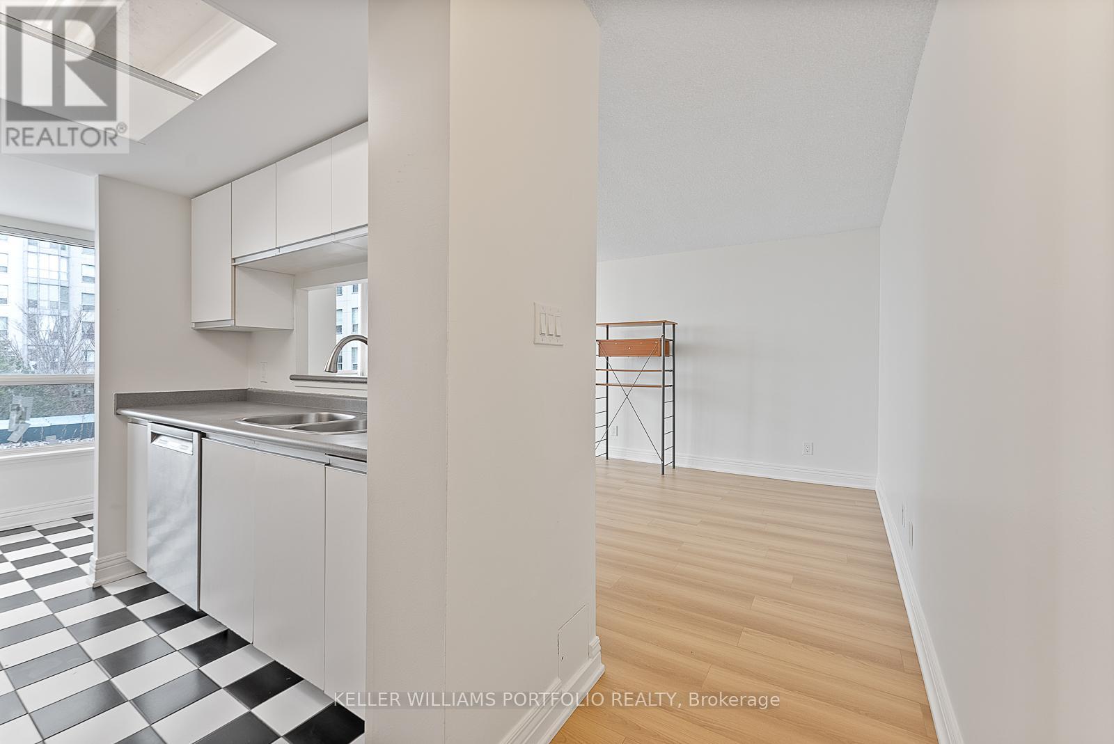 418 - 2550 Lawrence Avenue E, Toronto 5
