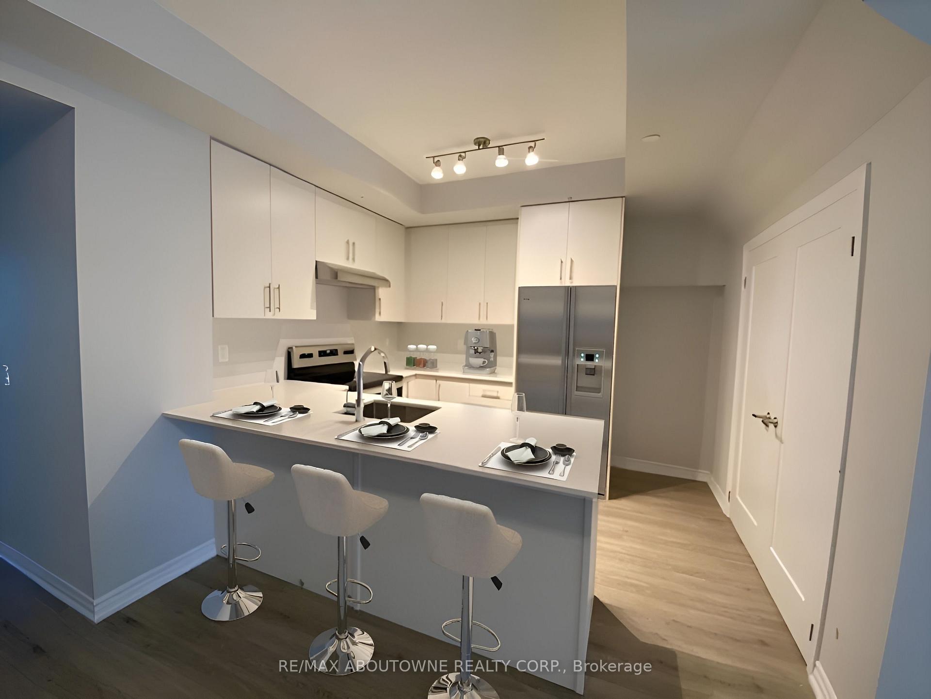 B-208 - 349 WHEAT BOOM Drive, Oakville 2
