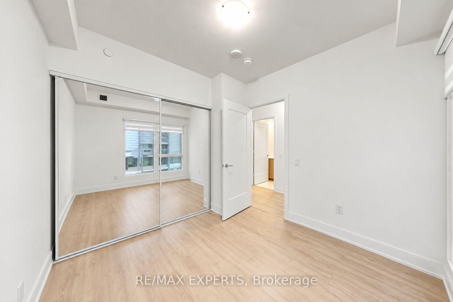 305 - 70 Annie Craig Drive, Toronto 5