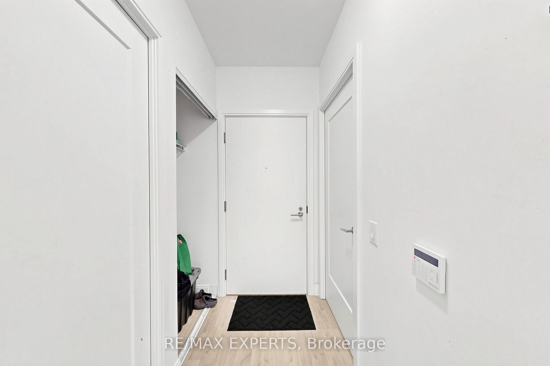305 - 70 Annie Craig Drive, Toronto 3