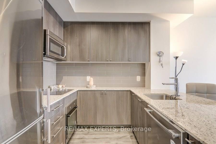 607 - 18 Rean Drive, Toronto 4