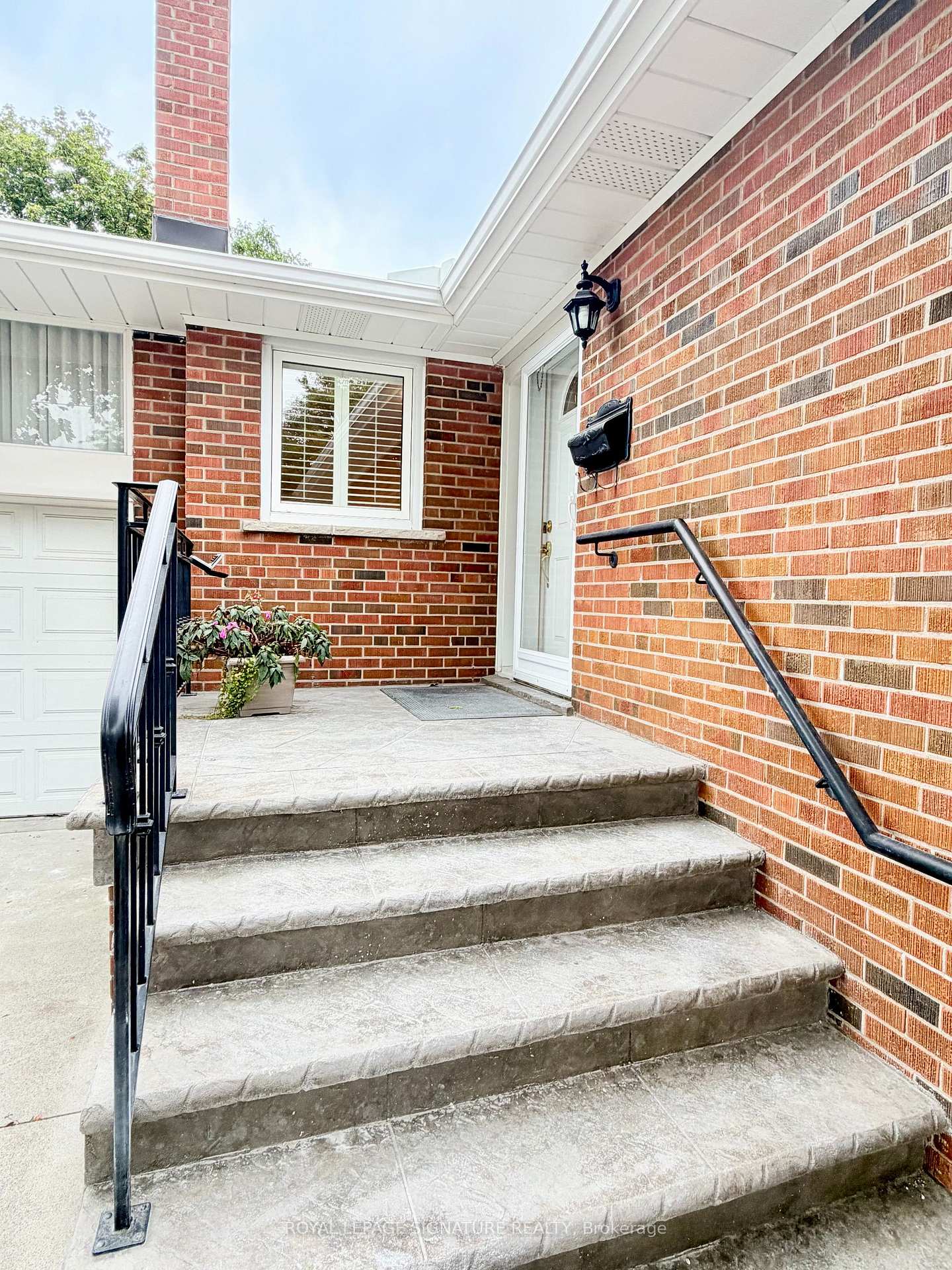 Main - 3 Avery Avenue, Toronto 2