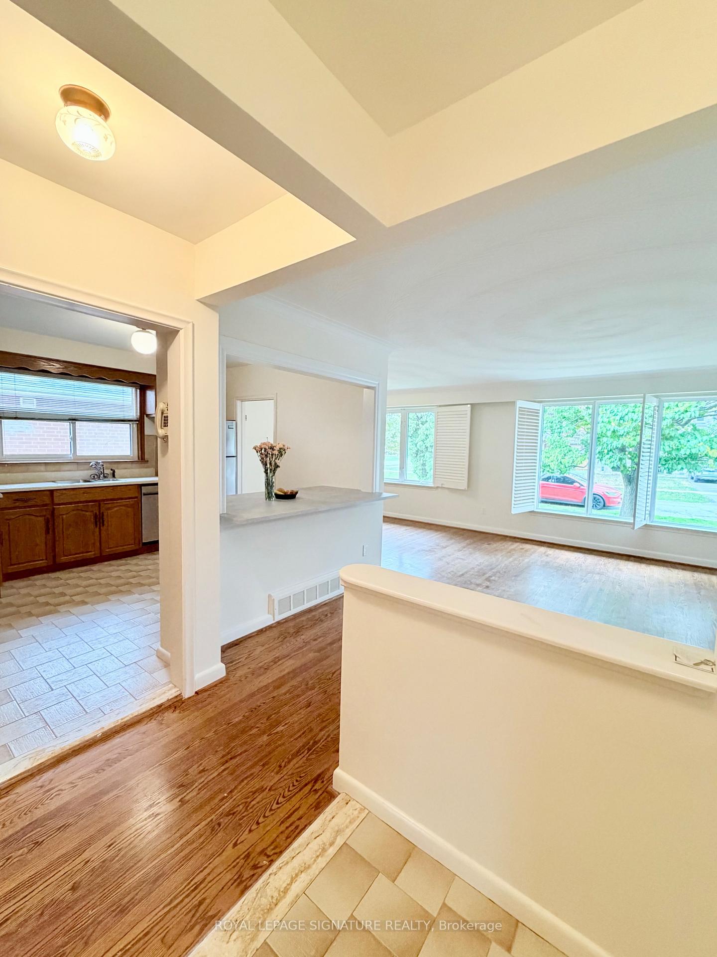Main - 3 Avery Avenue, Toronto 4
