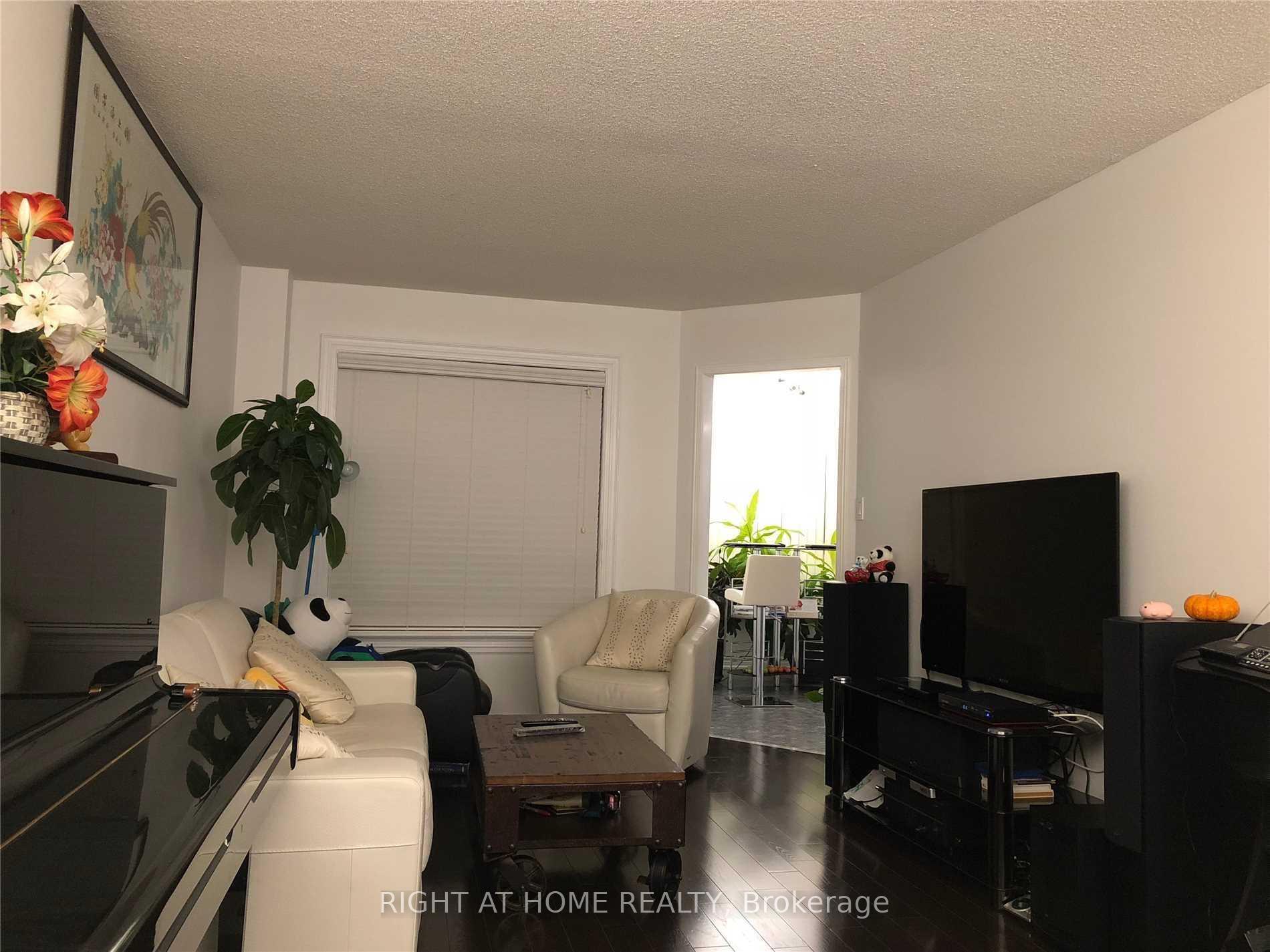 5590 Loonlake Avenue, Mississauga 3