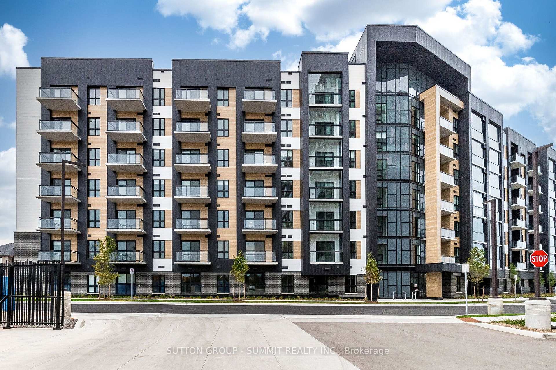 421 - 3008 William Cutmore Boulevard, Oakville 3