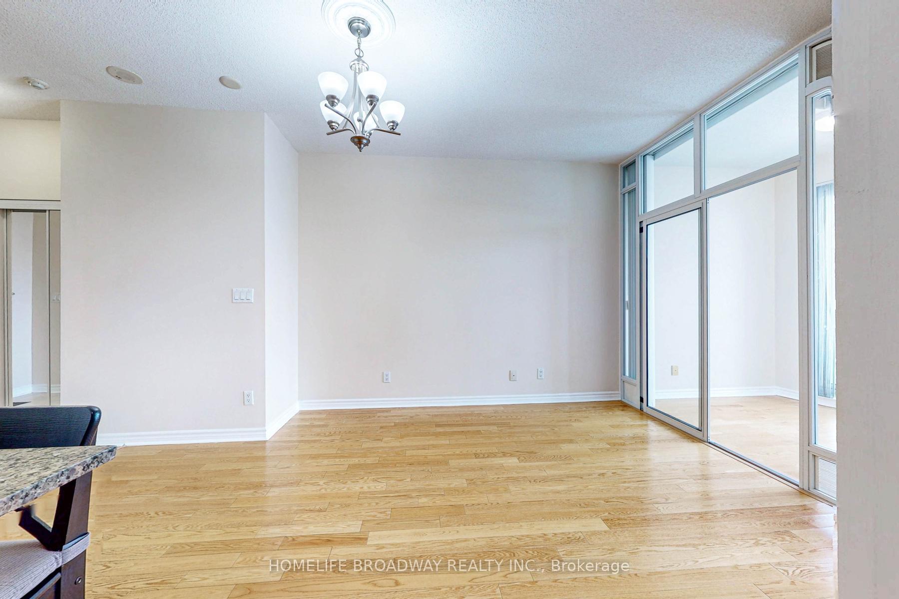 2215 - 18 Holmes Avenue, Toronto 4