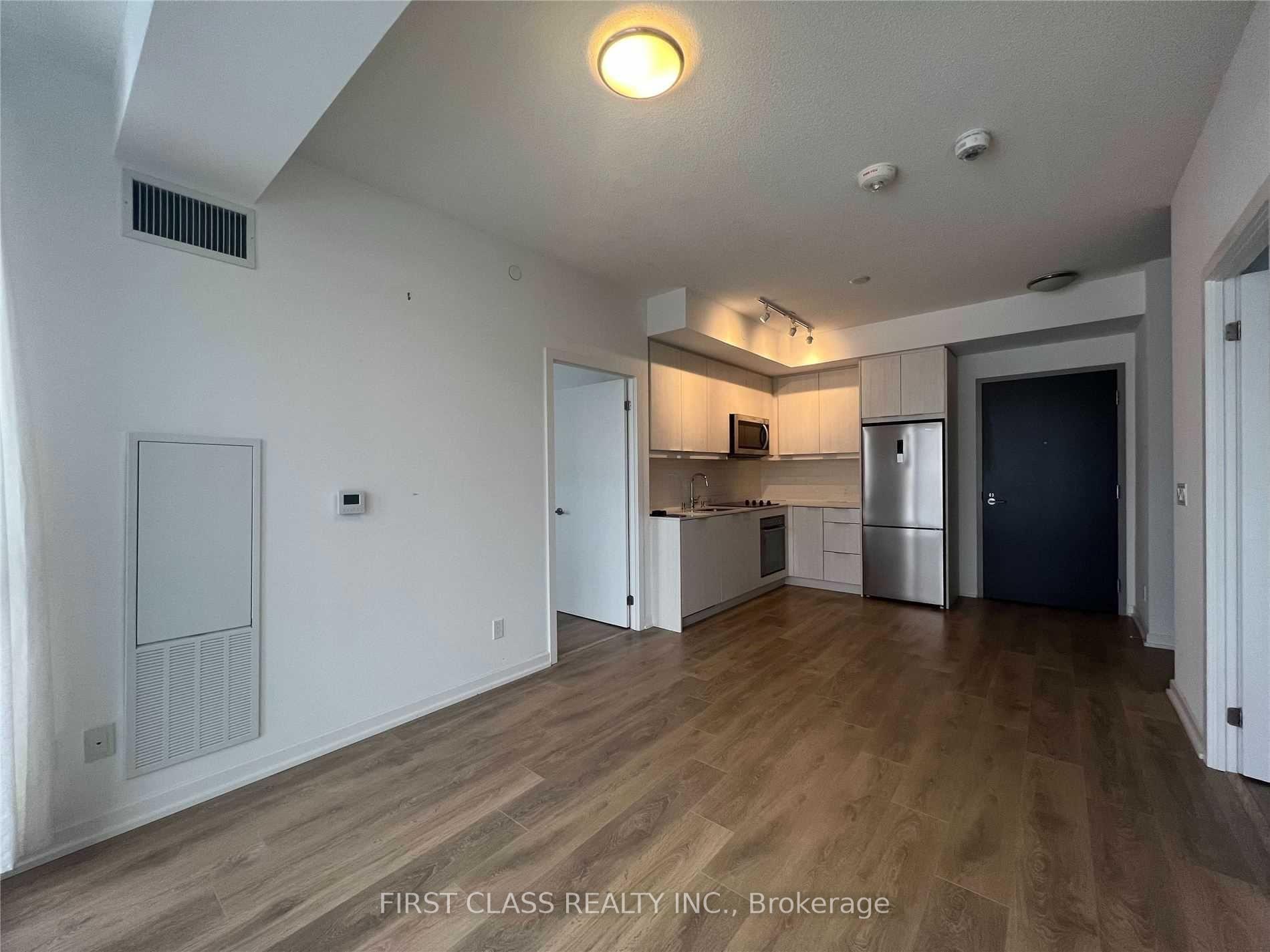 408 - 32 Forest Manor Road, Toronto 4