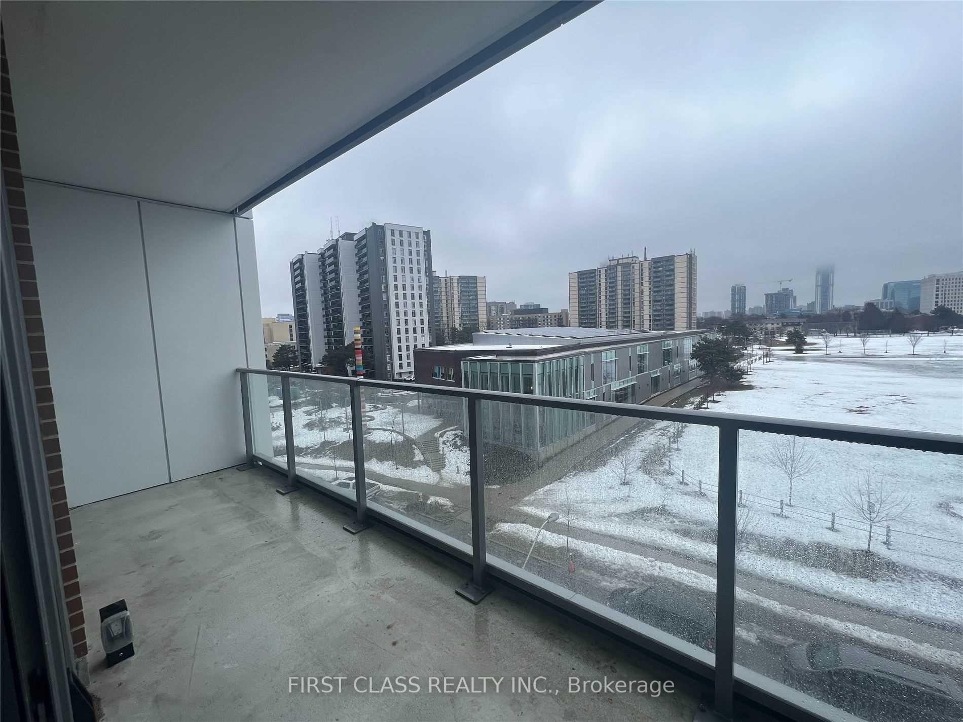 408 - 32 Forest Manor Road, Toronto 5