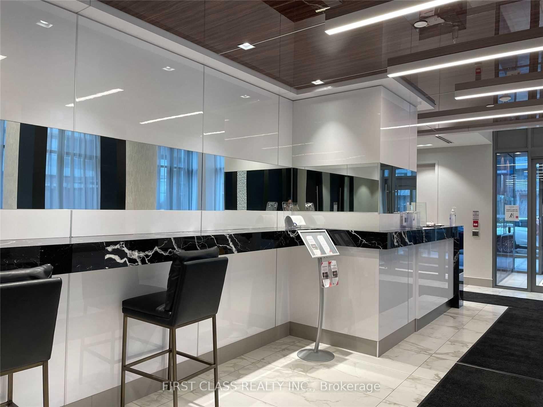 408 - 32 Forest Manor Road, Toronto 3