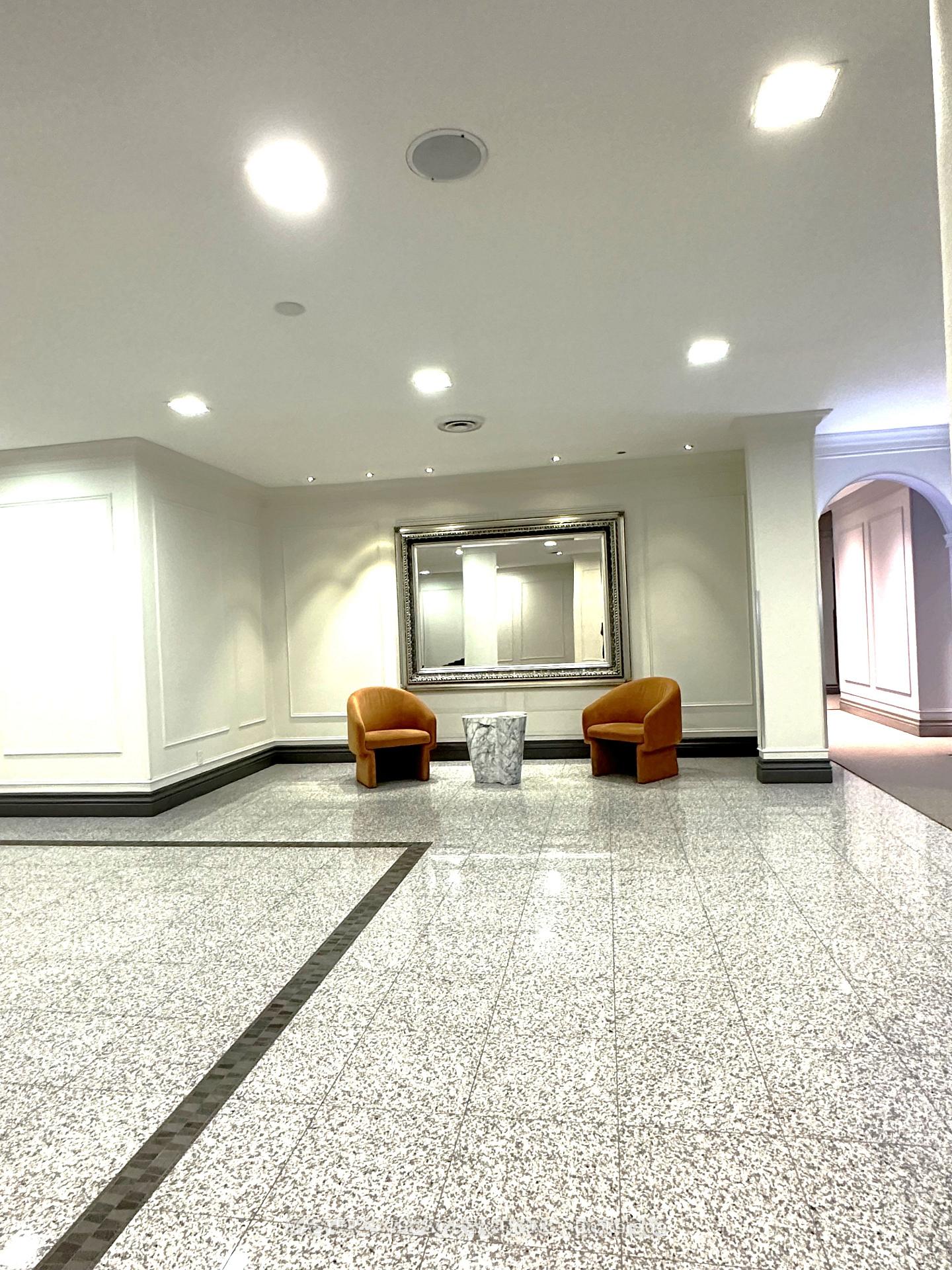 306 - 7 Bishop Avenue, Toronto 2