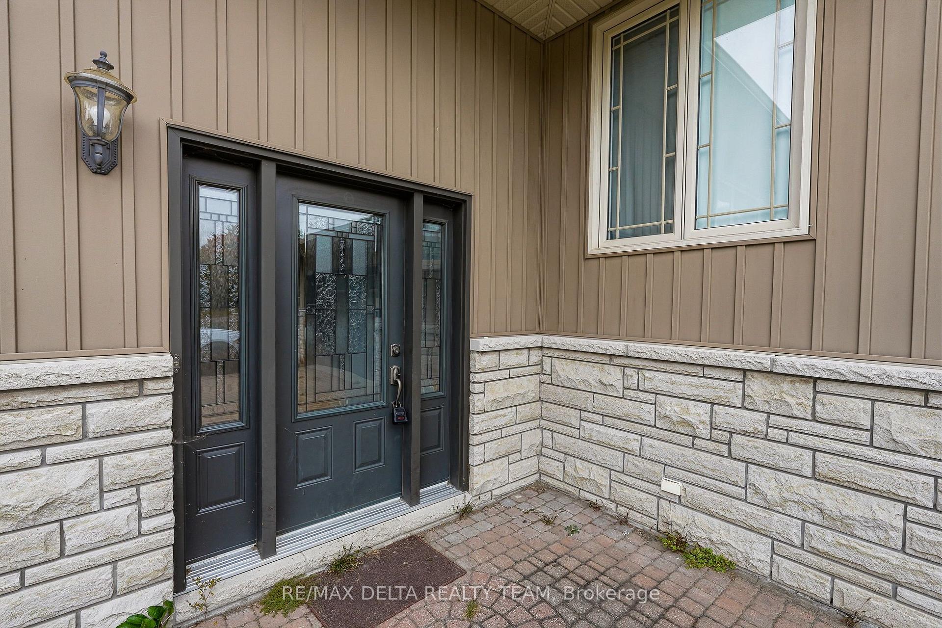 4806 Frank Kenny Road, Ottawa 3