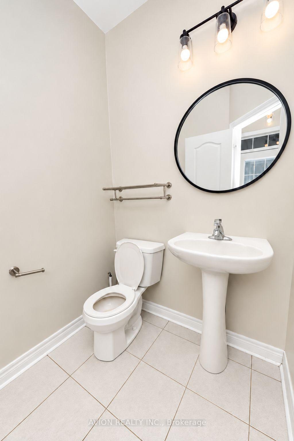 63 Forsyth Crescent N, Barrie 3