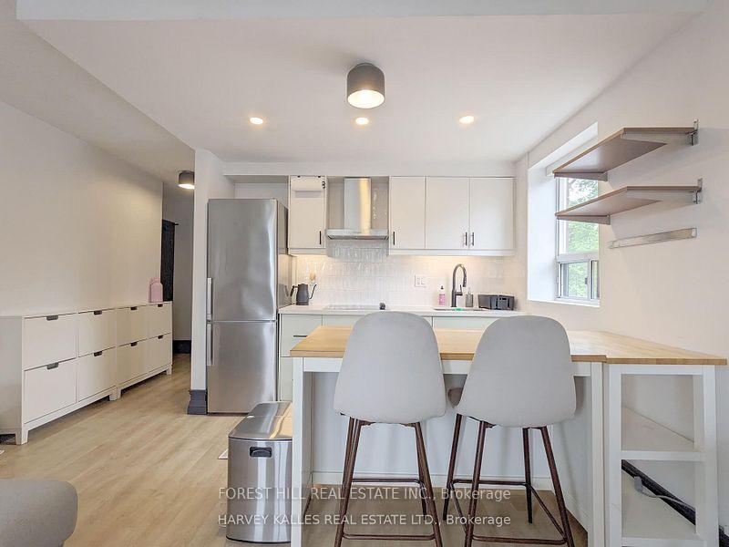 301 - 204 Kingston Road, Toronto 5