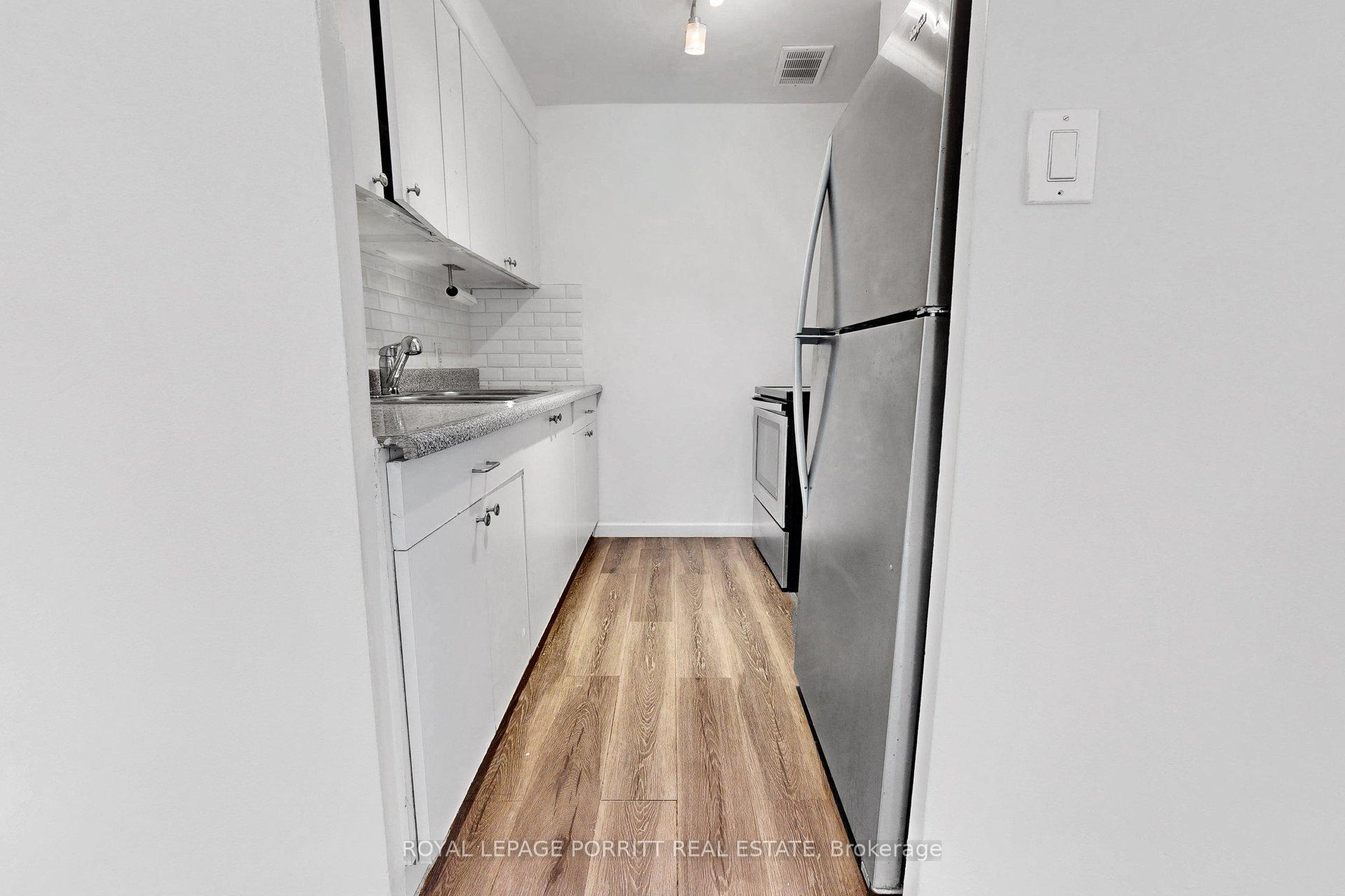 39 - 2 Superior Avenue, Toronto 3