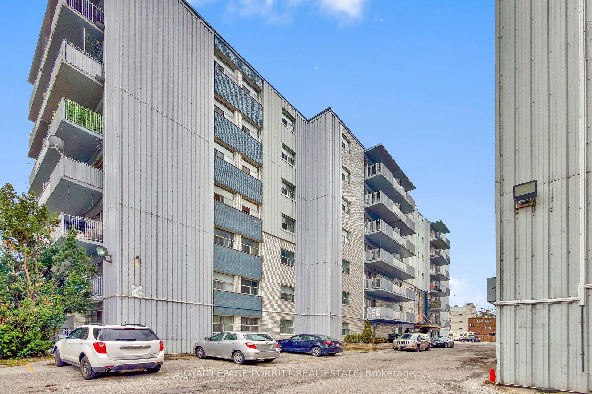 39 - 2 Superior Avenue, Toronto