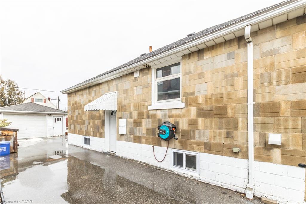 Lower - 146 Glencarry Avenue, Hamilton 2