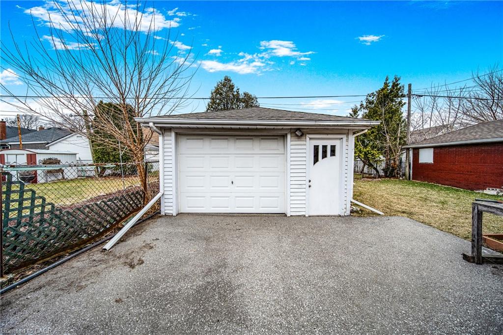 Upper - 146 Glencarry Avenue, Hamilton 3