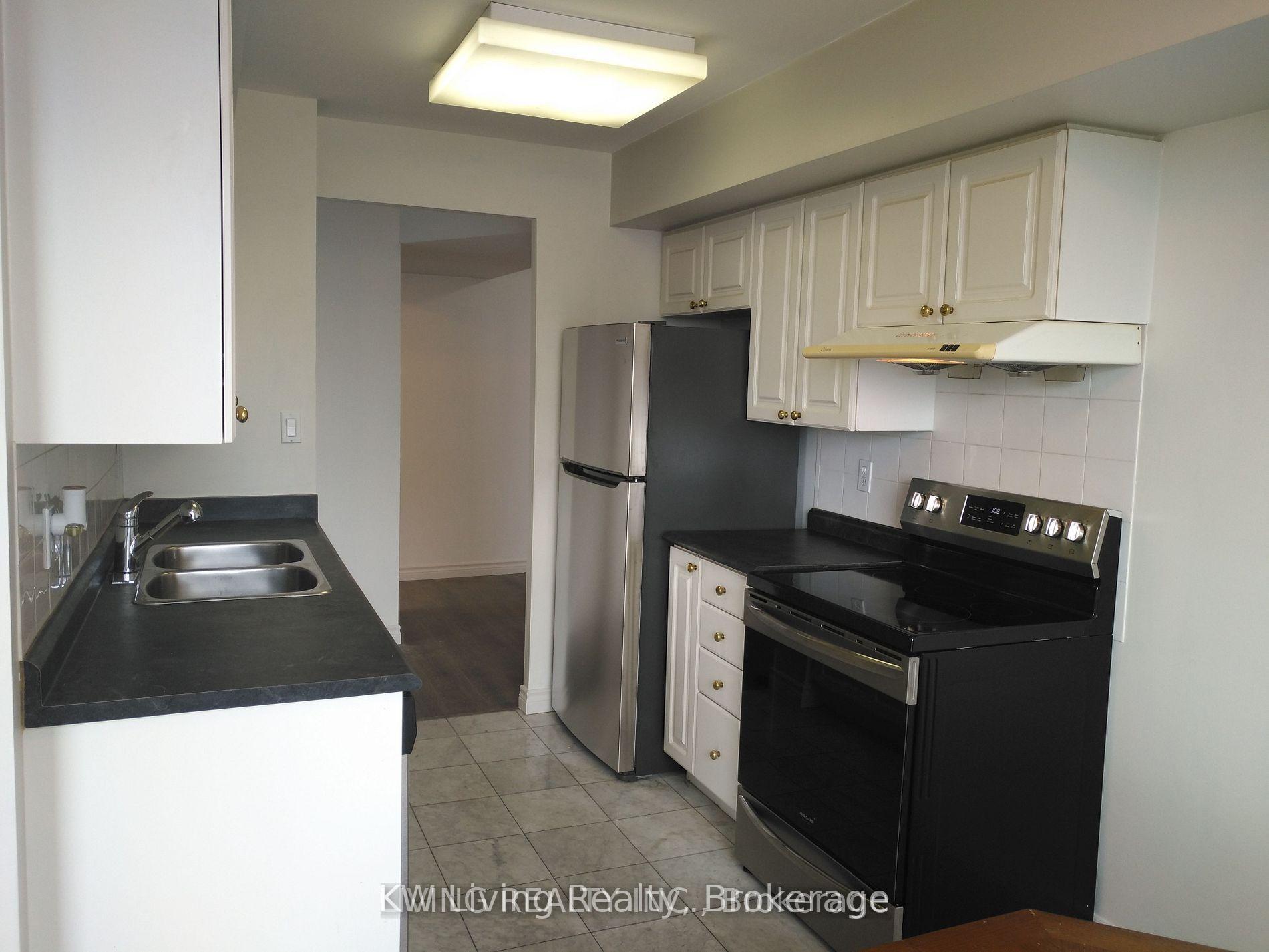 2002 - 18 Hillcrest Avenue, Toronto 2