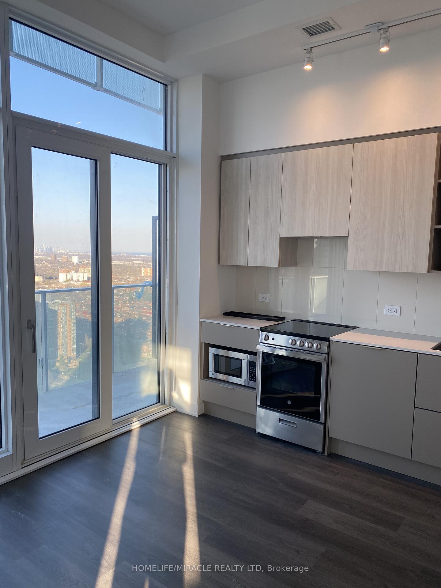 2410 - 3900 Confederation Parkway, Mississauga 5