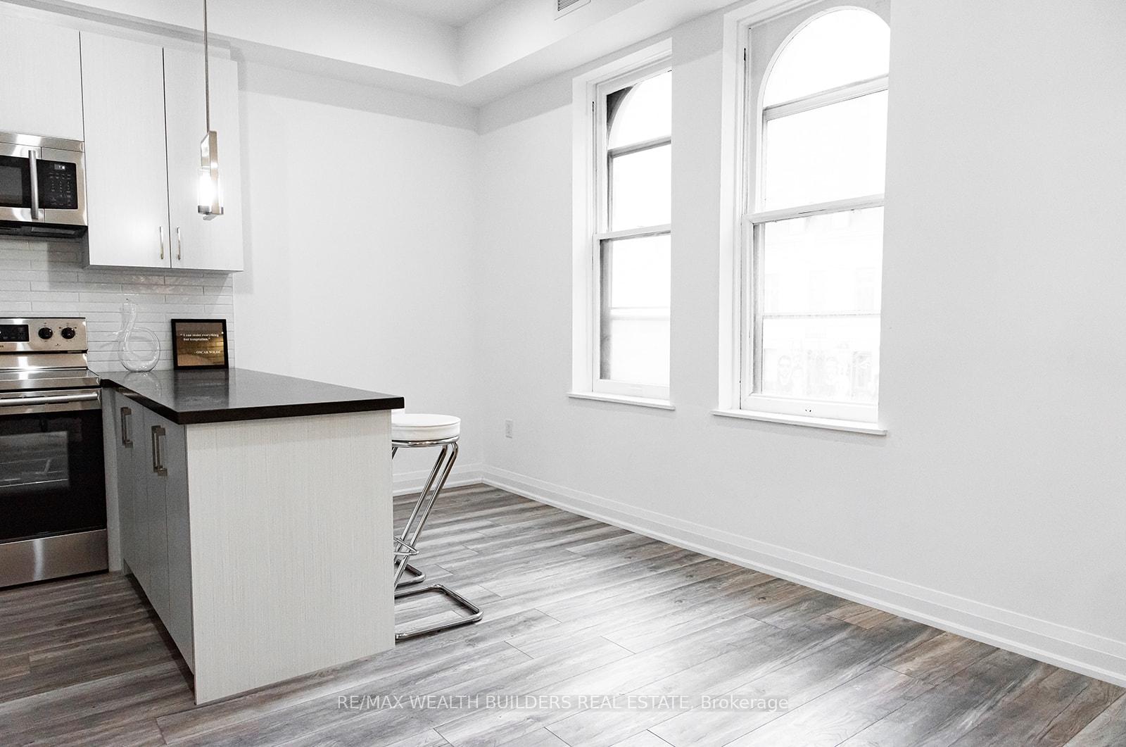 6 - 213 Jarvis Street, Toronto 3