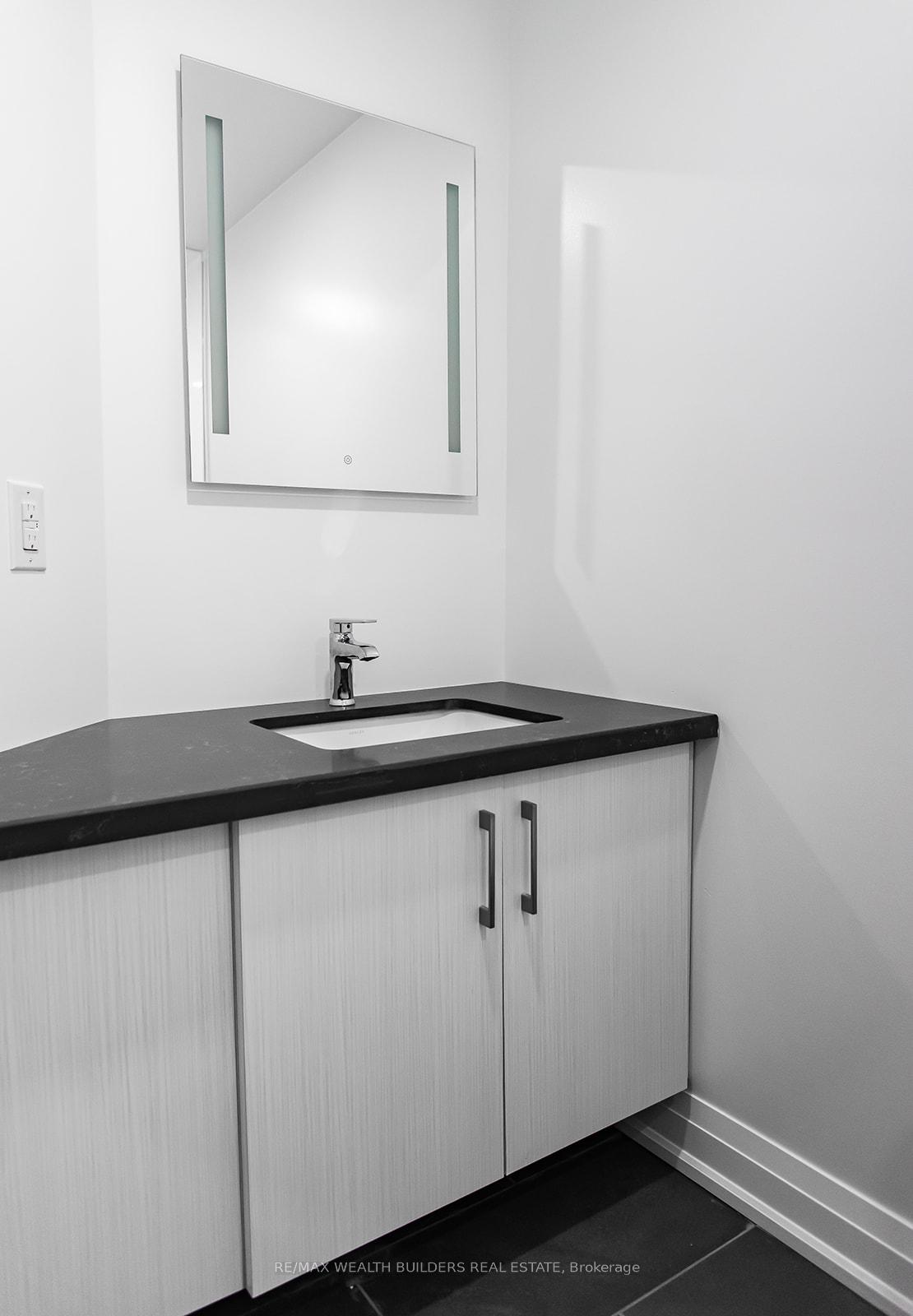 6 - 207 Jarvis Street, Toronto 4