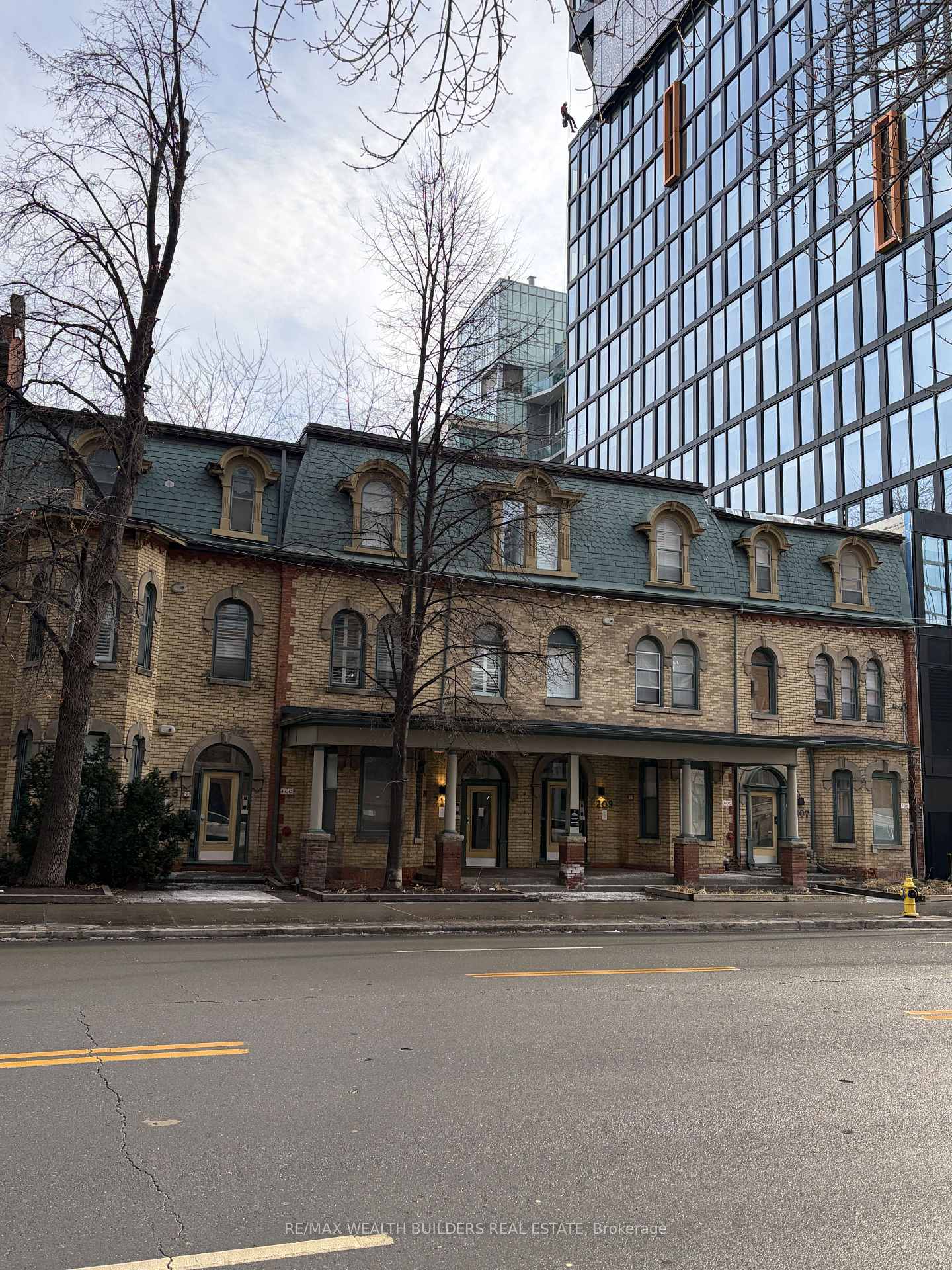 6 - 207 Jarvis Street, Toronto
