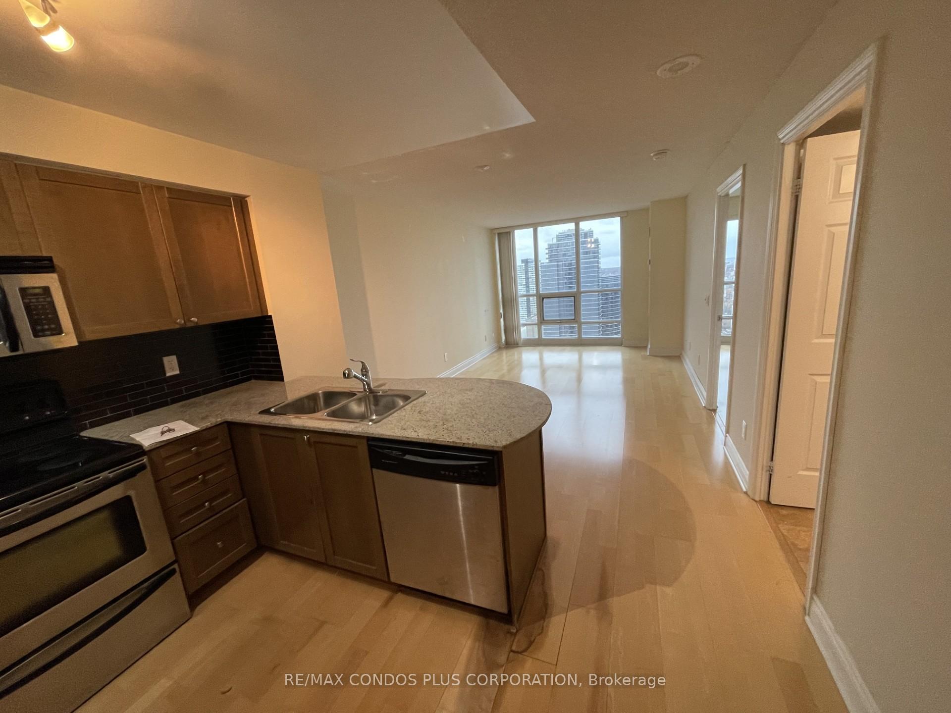 3904 - 763 Bay Street, Toronto 4
