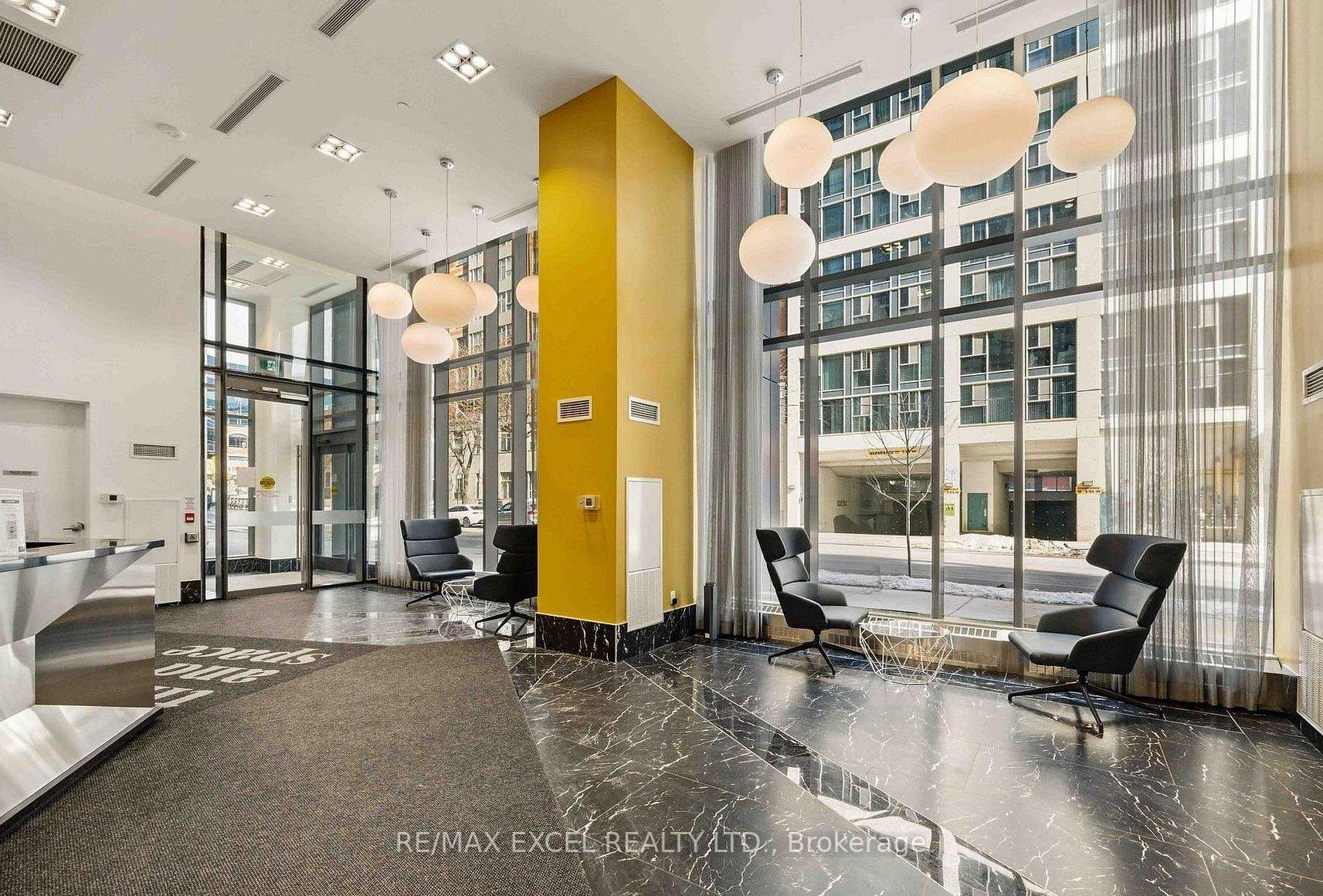 914 SE - 60 Princess Street, Toronto 4