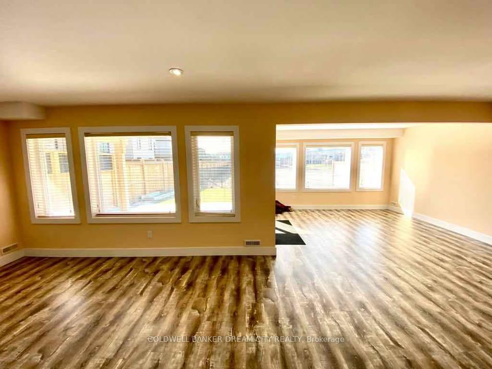 (Lower) - 1236 Medway Park Drive, London North 2