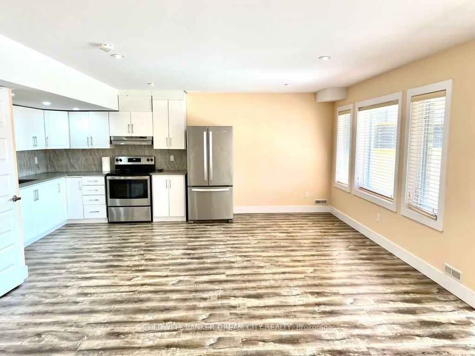 (Lower) - 1236 Medway Park Drive, London North 3