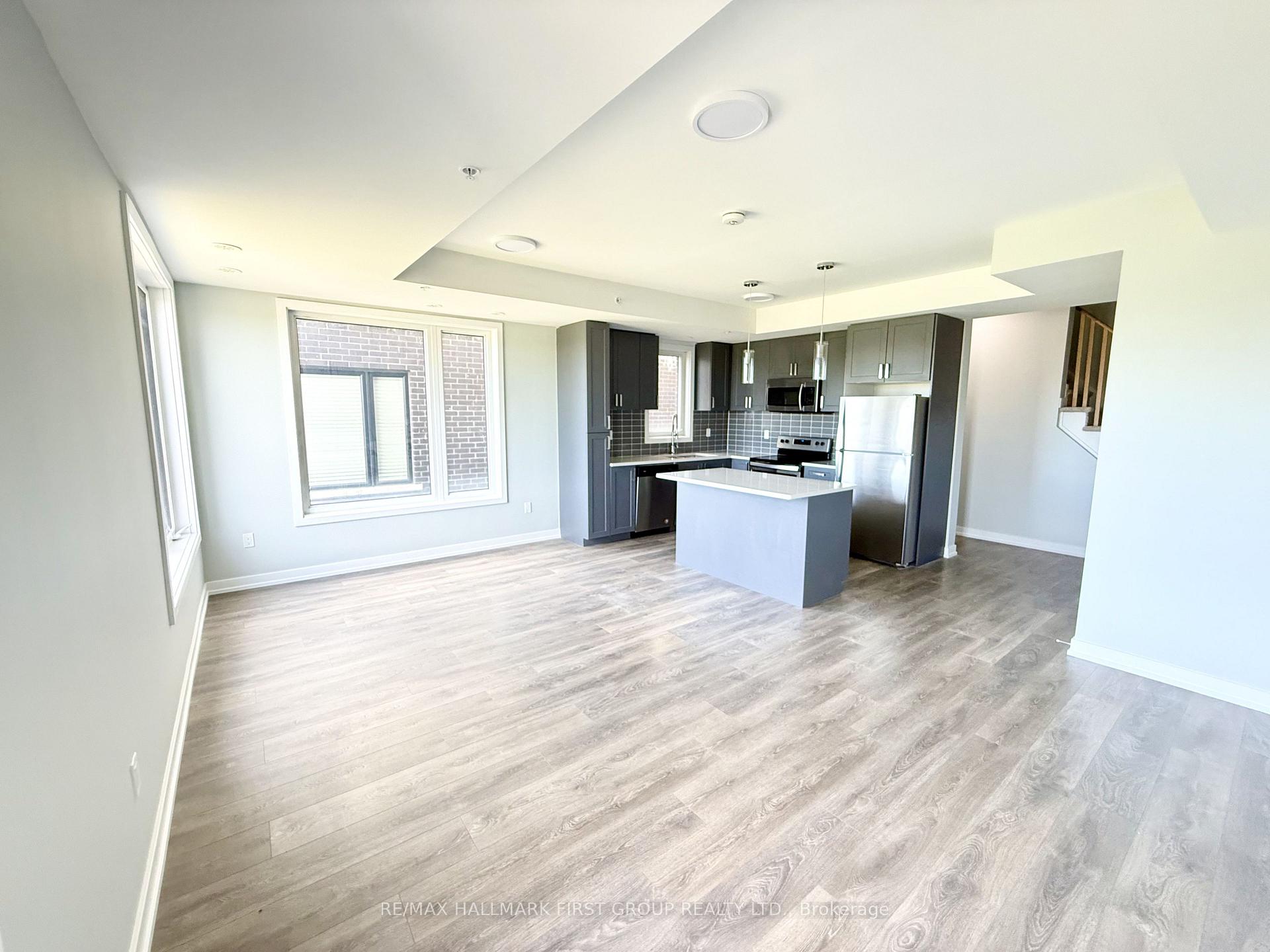 318 - 1555 Kingston Road, Pickering 2