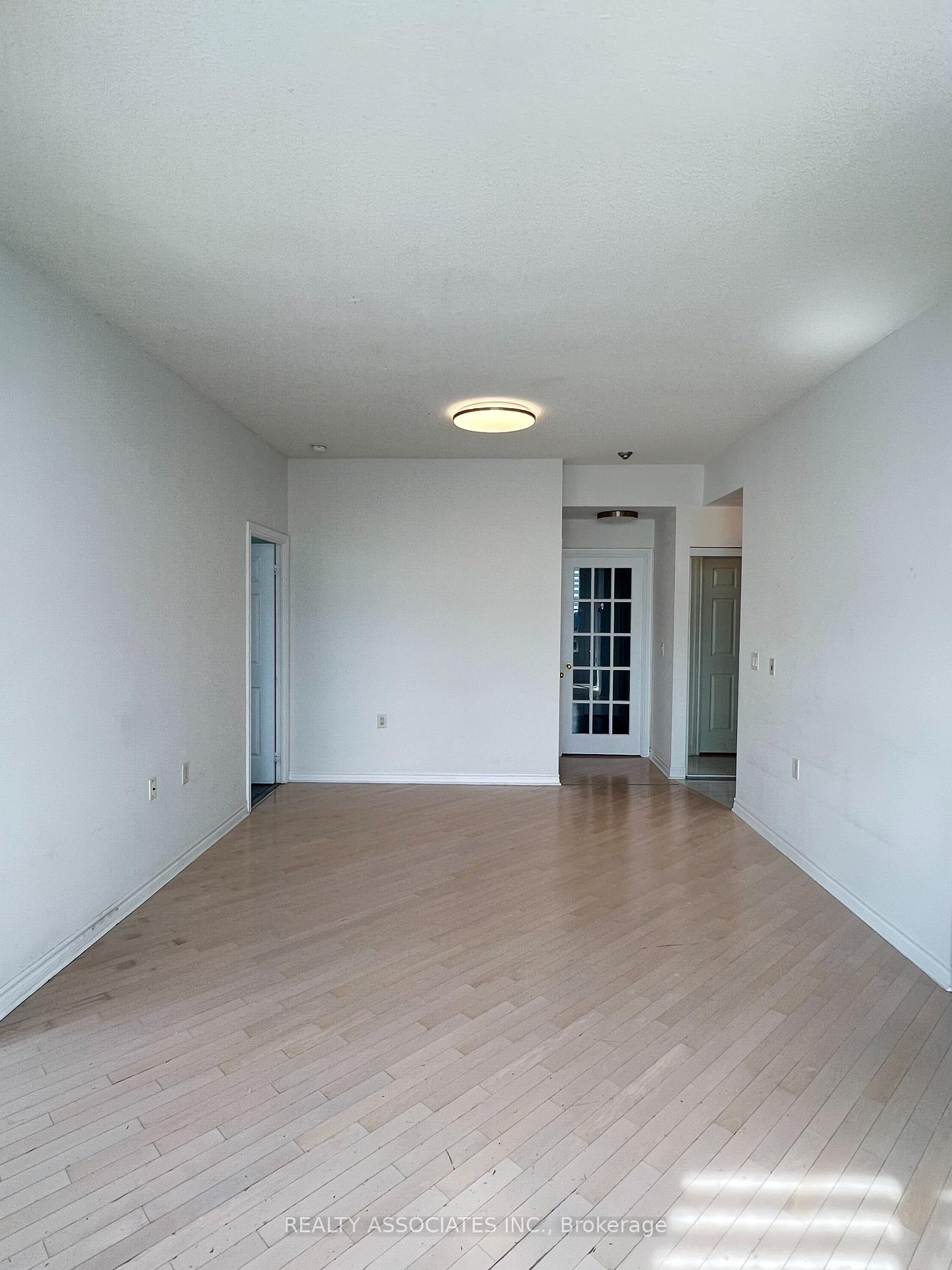 Lph17 - 2627 Mccowan Road, Toronto 2