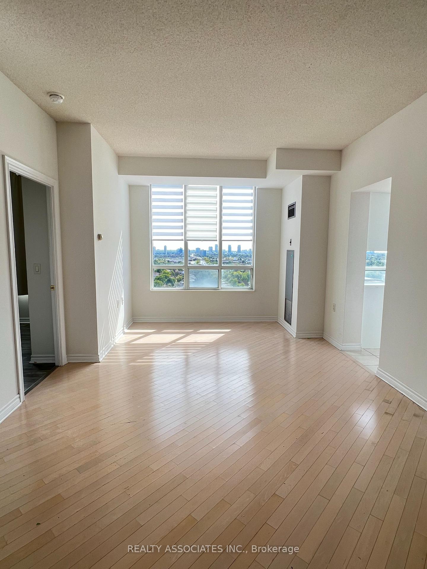 Lph17 - 2627 Mccowan Road, Toronto 3