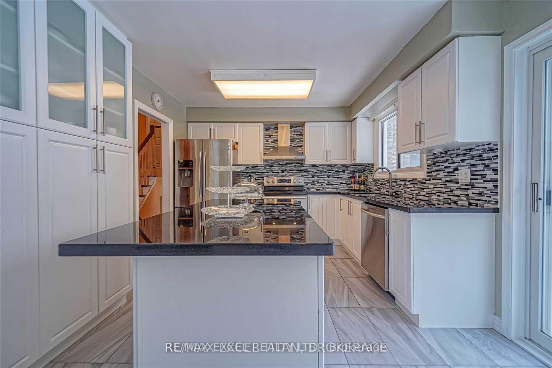 Upper - 83 Squire Bakers Lane, Markham 3