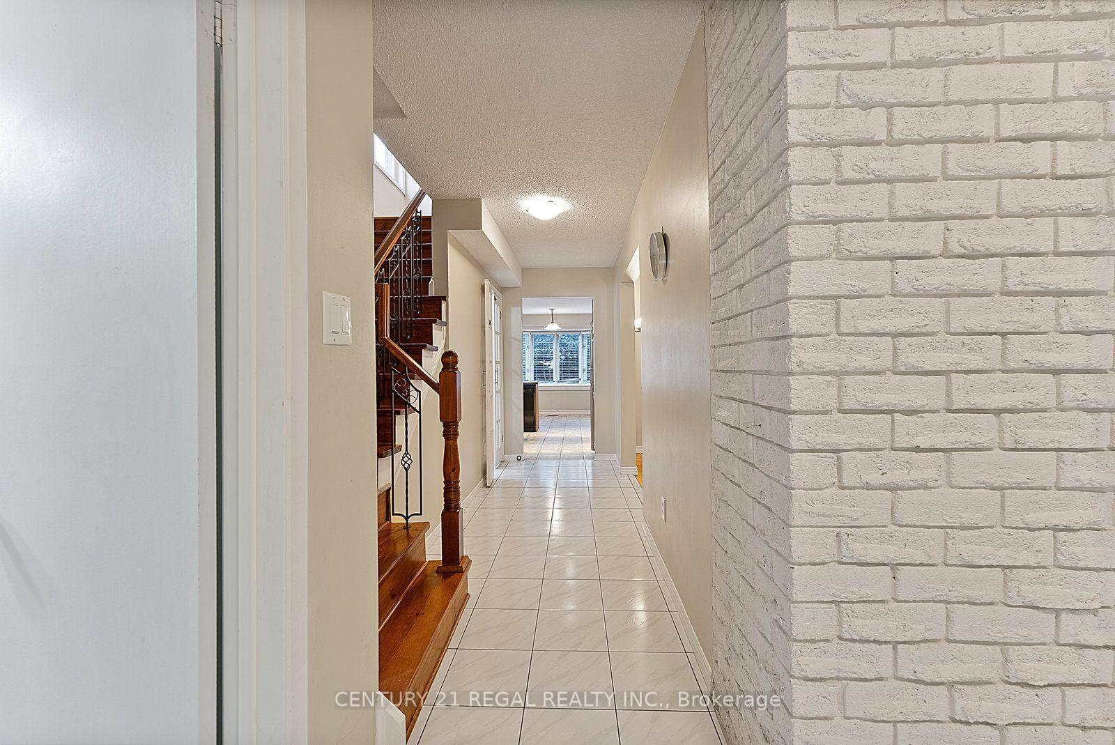 28 Ecclesfield Drive, Toronto 3