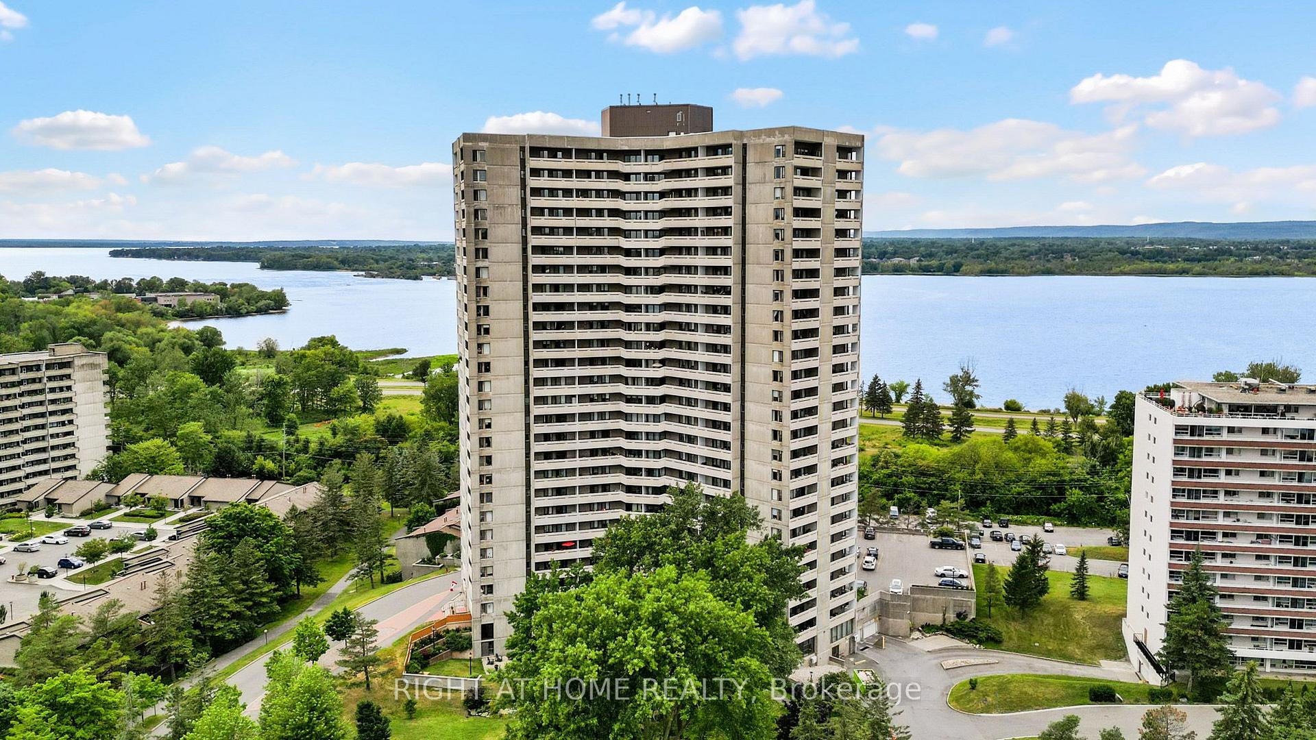 306 - 1081 AMBLESIDE Drive, Ottawa 3