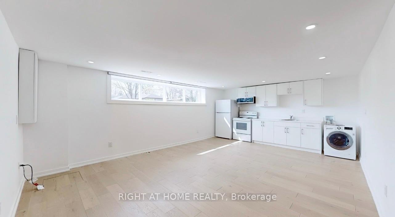 Basement/Studio - 118 Clifton Avenue, Toronto 4