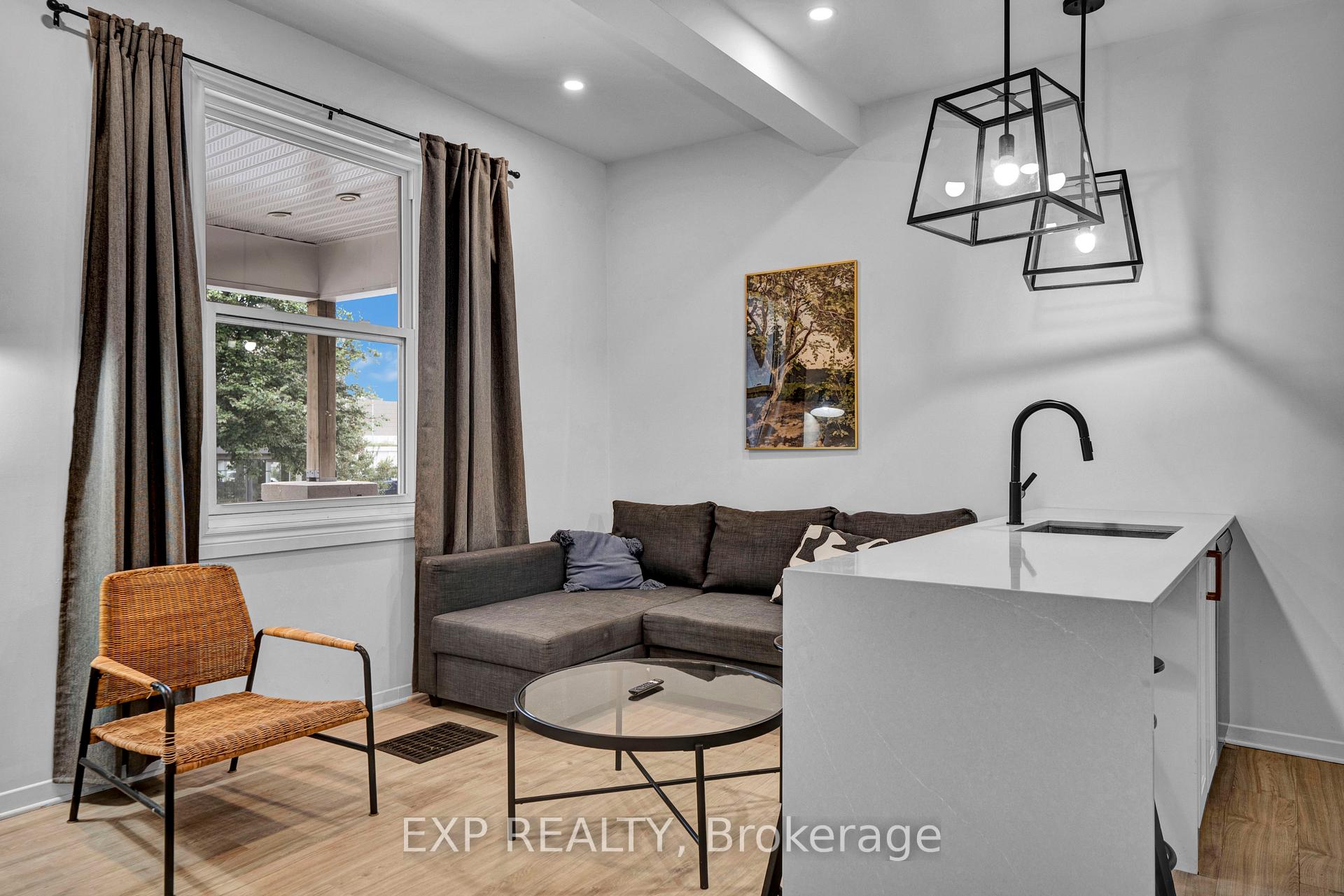 2 - 327 Catherine Street, Ottawa 4