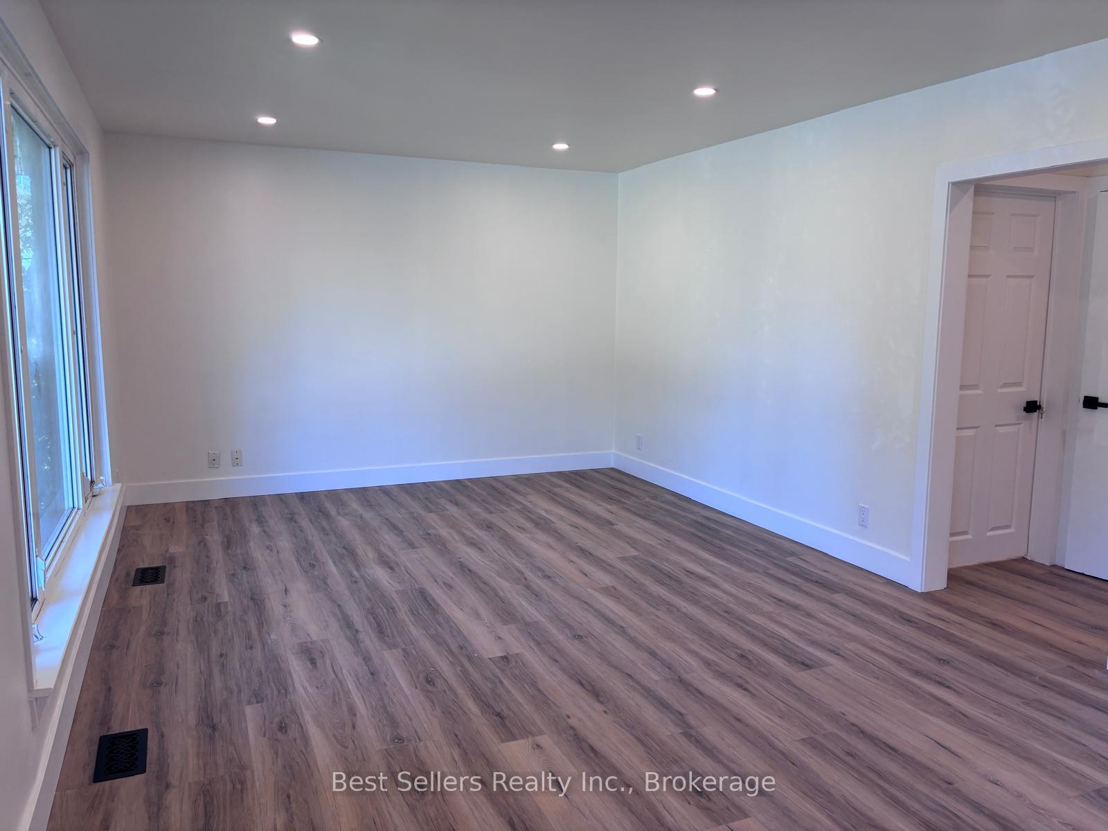 MAIN - 767 Gaspe Avenue, Oshawa 3