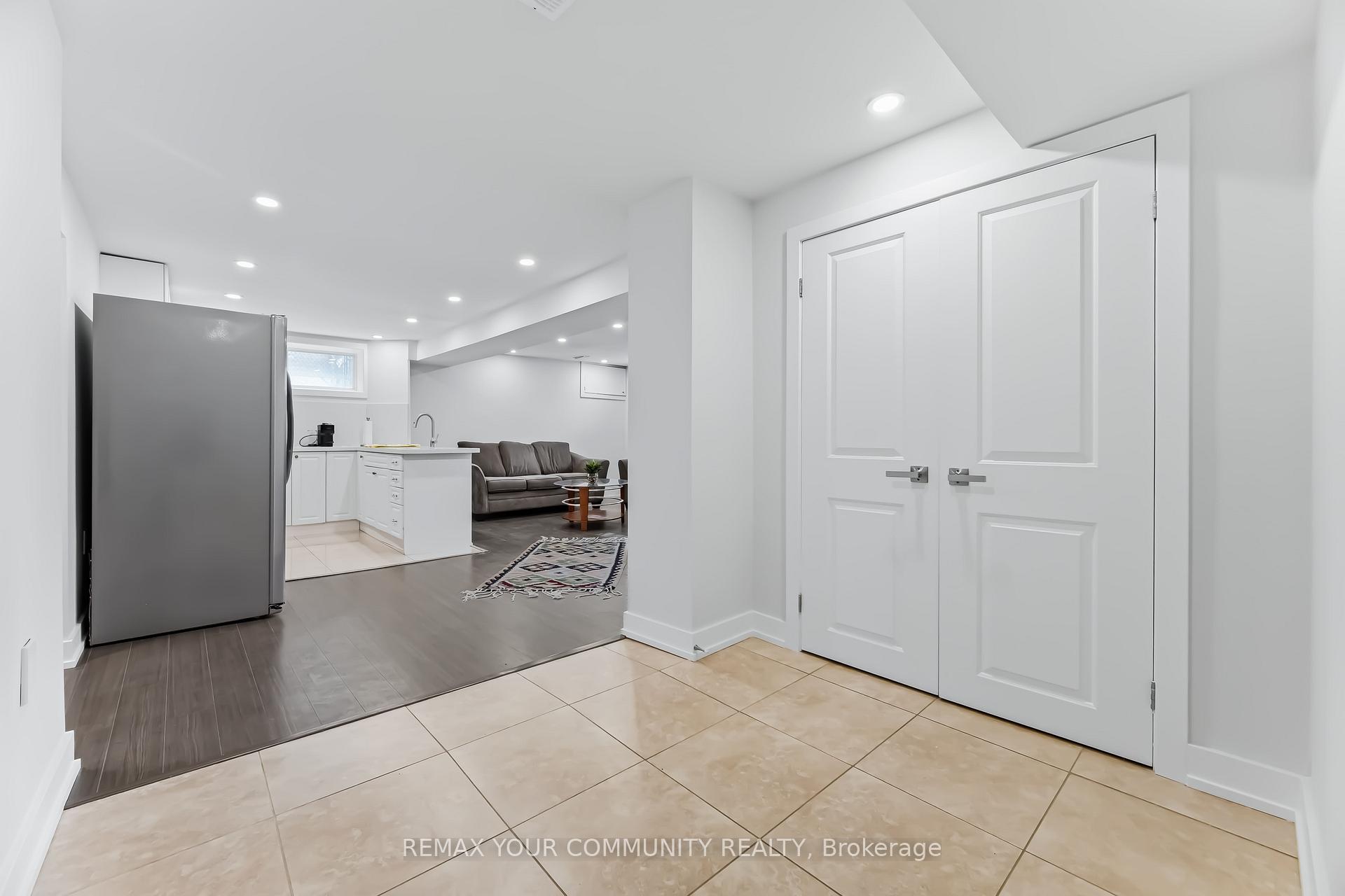 Lower - 200 Goulding Avenue N, Toronto 3