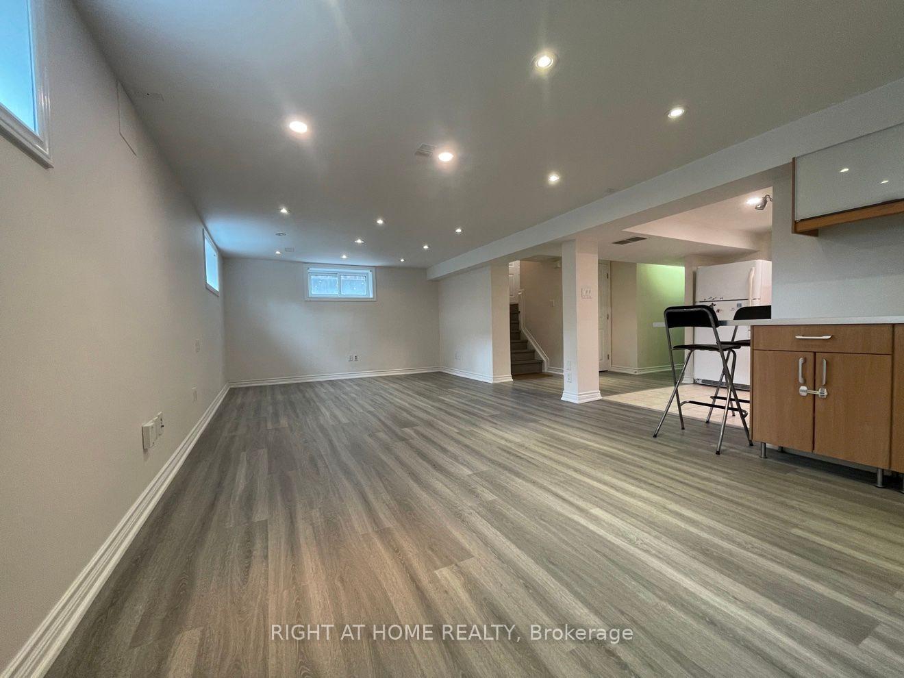 Lower - 191 Princess Avenue, Toronto 2