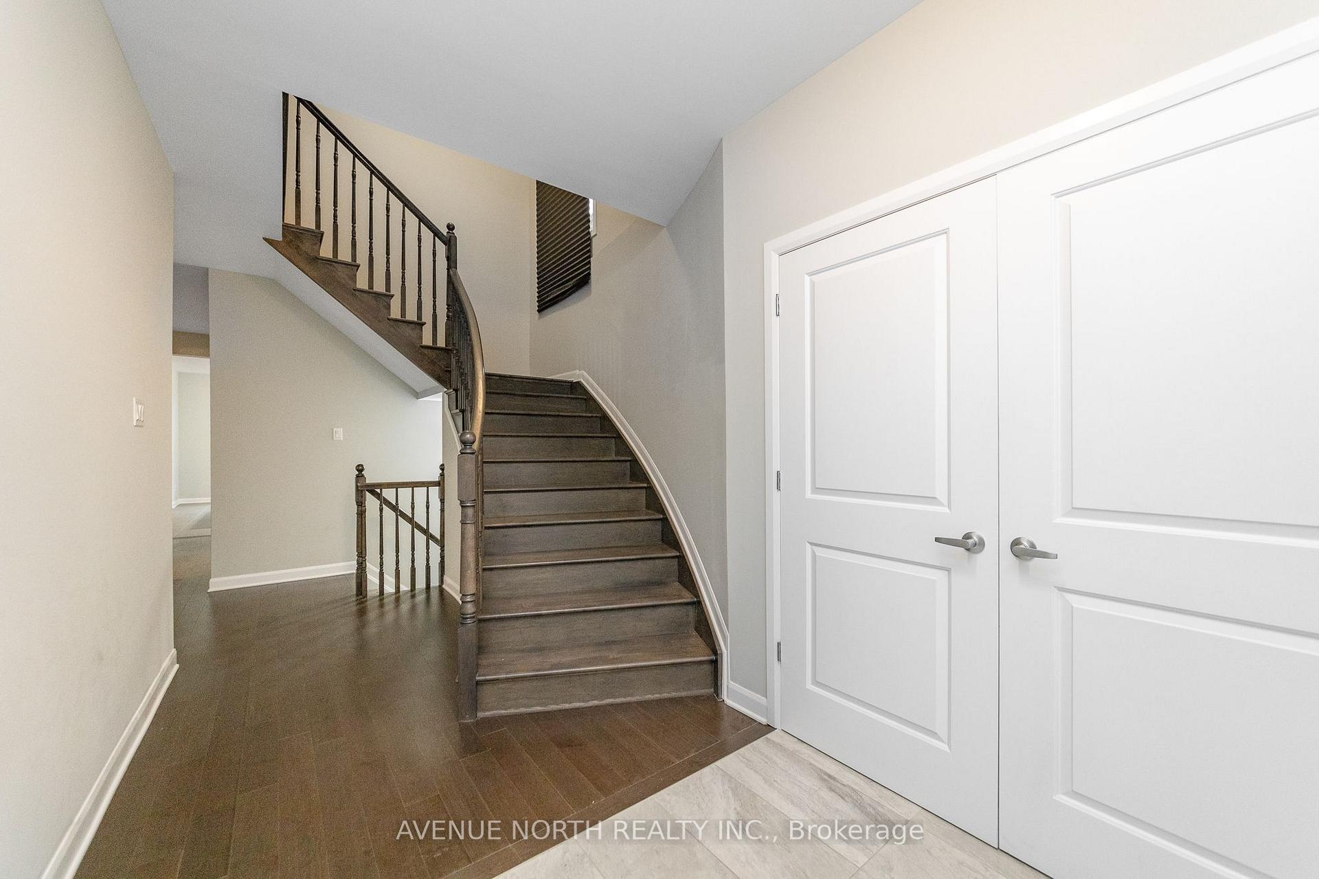 246 AQUARIUM Avenue, Ottawa 3
