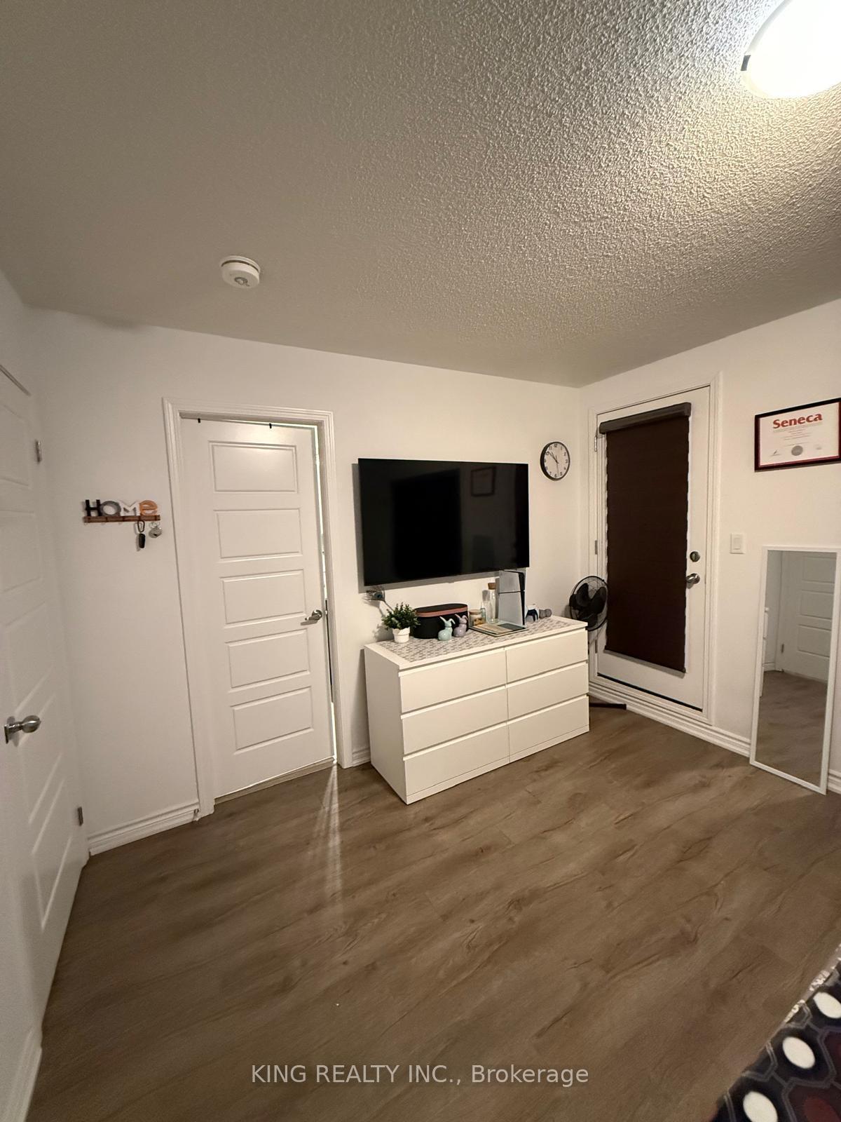 210 Keppel Circle, Brampton 5