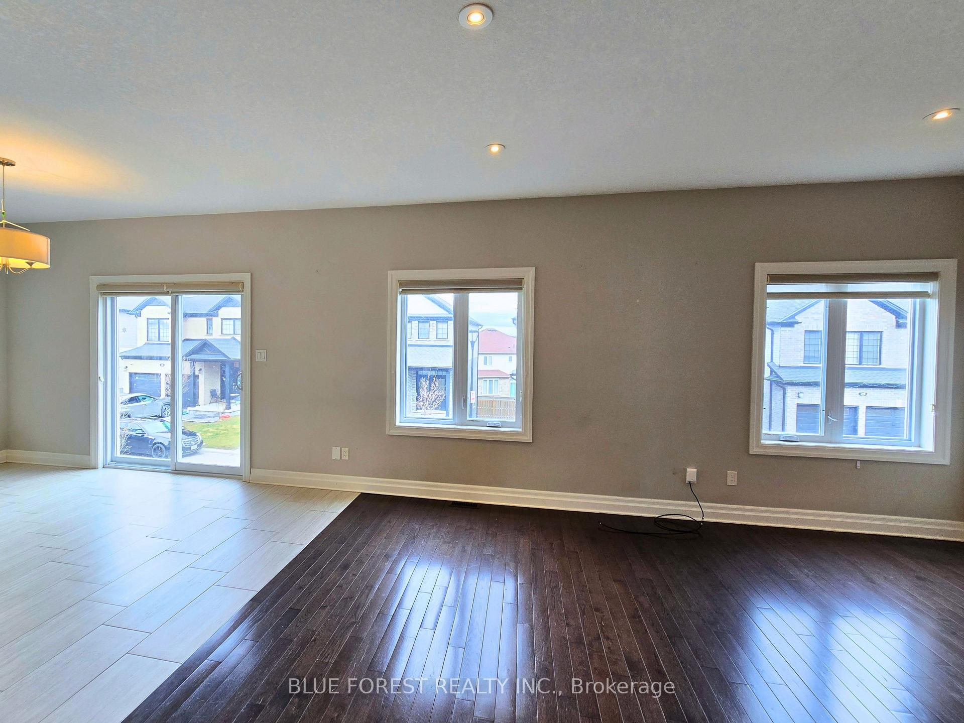 23 - 2587 Sheffield Boulevard, London South 3