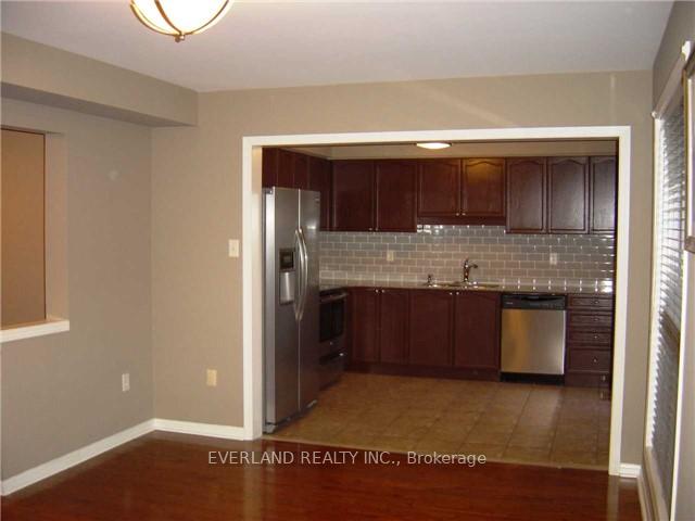 2344 Proudfoot Trail, Oakville 3